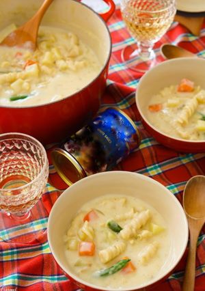 キャンプにも。パスタ入リホワイトシチュー-レシピのメイン写真