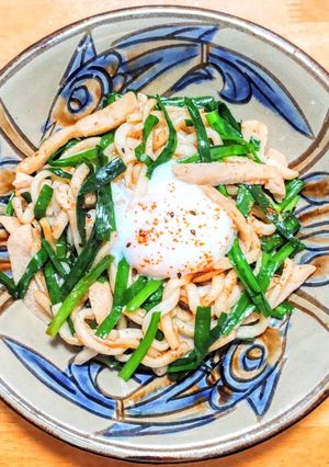 サラダチキンとニラの超お手軽な焼きうどん-レシピのメイン写真