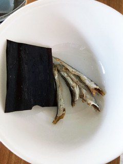 30分|昆布と煮干しのだしの取り方-レシピのメイン写真