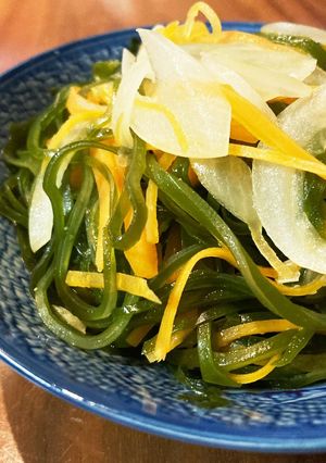5分|切り昆布のごま油炒め★茎わかめ-レシピのメイン写真