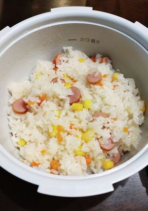 レンジ圧力鍋でコーンとウインナーご飯-レシピのメイン写真