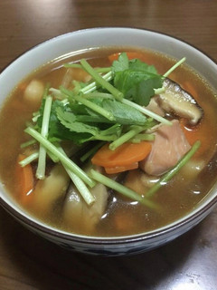 餅を焼かずに出来る野菜たっぷりの雑煮-レシピのメイン写真