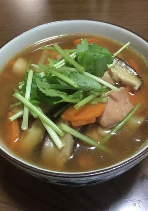 餅を焼かずに出来る野菜たっぷりの雑煮-レシピのメイン写真