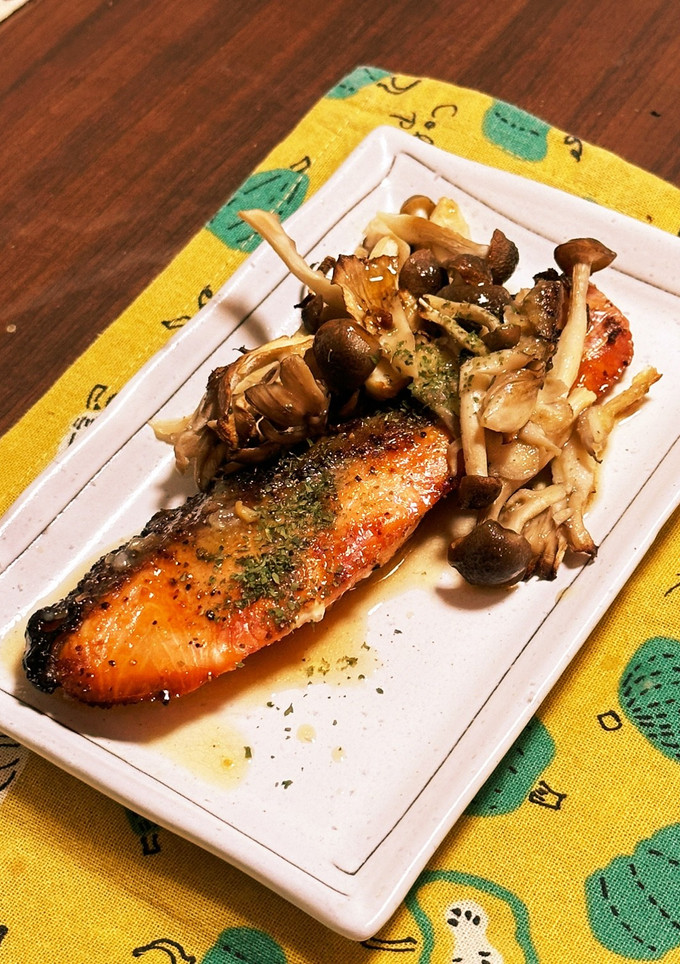 鮭とキノコとほりにしのホイル包まない焼き-レシピのメイン写真