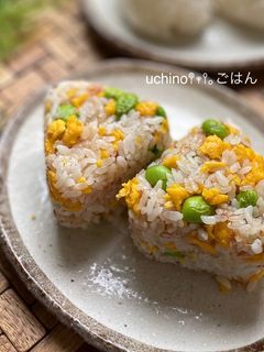 枝豆の炒り卵のおかかおにぎり-レシピのメイン写真