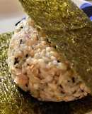 玄米おにぎり✨みょうが！ごま！海苔包み！