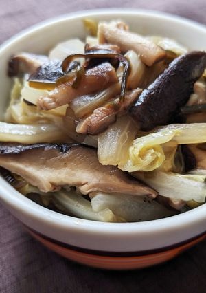 白菜と椎茸の塩昆布炒め-レシピのメイン写真