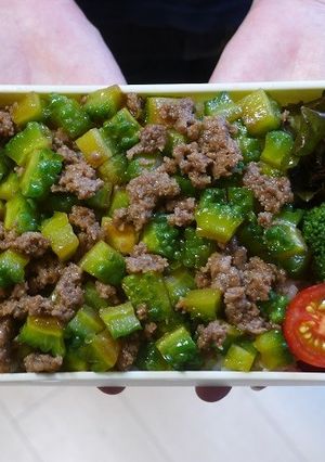 レンジdeゴーヤと豚こま肉の甘醤油丼弁当-レシピのメイン写真