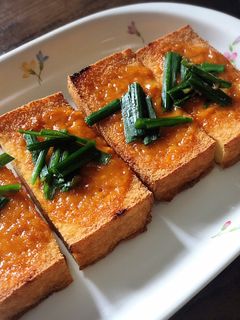 塗って焼くだけ!厚揚げの味噌ダレ焼き♡-レシピのメイン写真