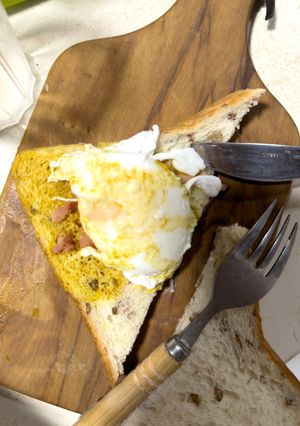 簡単！エッグベネディクト〜カレークリーム-レシピのメイン写真