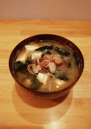 みょうが香る豆腐とわかめの味噌汁-レシピのメイン写真