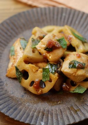 鶏肉とレンコンの梅醤油炒め-レシピのメイン写真