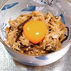 A picture of 切り干し大根とツナのユッケ風.