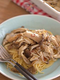 たっぷりきのこのペペロンチーノ-レシピのメイン写真