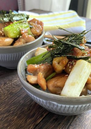 甘辛醤油だれの焼き鳥丼-レシピのメイン写真
