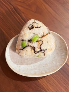 栄養もとれる!枝豆鮭昆布おにぎり-レシピのメイン写真