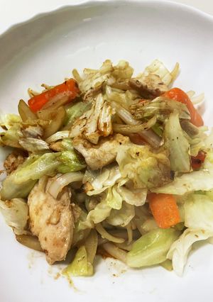 【簡単節約おかず】鶏胸肉キャベツの塩炒め-レシピのメイン写真