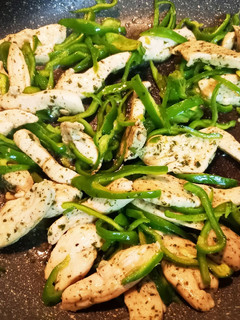 鶏胸肉とピーマンのバジル炒め-レシピのメイン写真