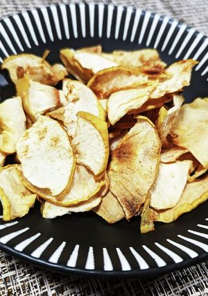 秋の味覚を食す！シナモン香る林檎チップス-レシピのメイン写真