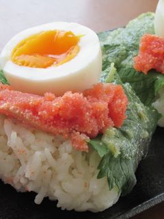 【 半熟茹で卵×焼きたらこおにぎり 〗-レシピのメイン写真