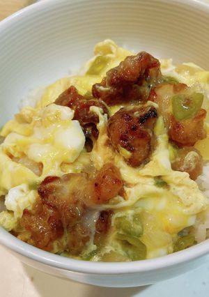 時短！あまった唐揚げや具材で唐揚げ親子丼-レシピのメイン写真