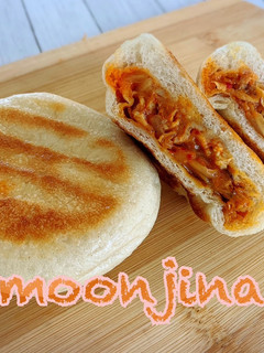 あこ酵母で作る豚キムチおやき-レシピのメイン写真