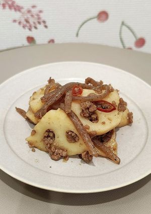 【九州の味】れんこんのそぼろ炒め-レシピのメイン写真