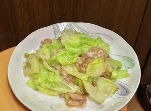 豚バラ肉とレタスのオイスターソース炒め-レシピのメイン写真