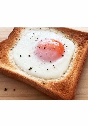 とろ〜り簡単目玉焼きトースト-レシピのメイン写真