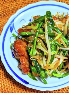 鶏の唐揚げニラもやし炒め-レシピのメイン写真
