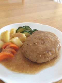 黒豚ハンバーグ〜温野菜添え〜-レシピのメイン写真