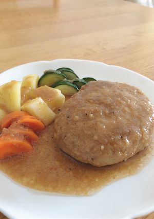 黒豚ハンバーグ〜温野菜添え〜-レシピのメイン写真