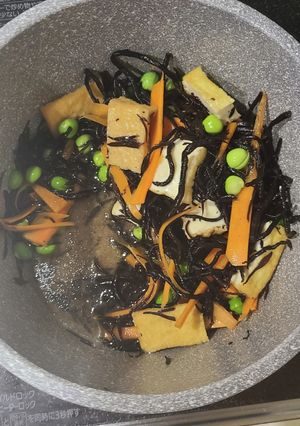 ひじきの炒り煮から おかずサラダに変身-レシピのメイン写真