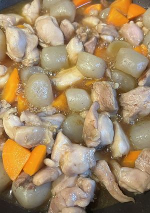鶏ももと人参とこんにゃくの煮物-レシピのメイン写真