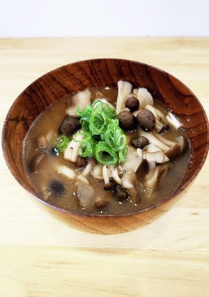 むかごときのこのかんたん味噌汁-レシピのメイン写真