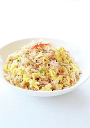 皆大好き【カニカマ卵の白だし炒飯】-レシピのメイン写真