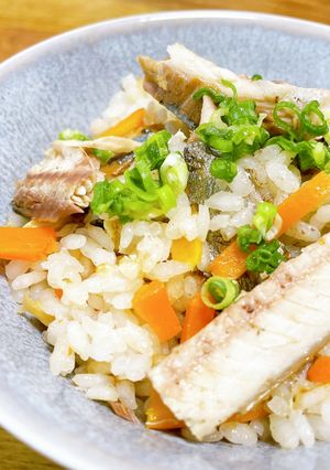 秋が旬♡塩出汁でさんまの炊き込みご飯-レシピのメイン写真