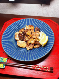鶏肉としいたけのにんにくバター醤油焼き-レシピのメイン写真