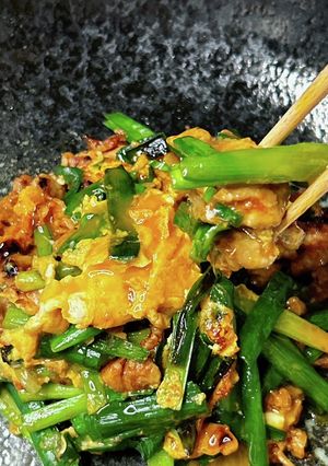 玉ねぎ麹入！豚こまニラ卵のポークチャップ-レシピのメイン写真