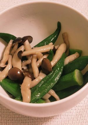 “しめじオクラ追い鰹つゆがけ”-レシピのメイン写真