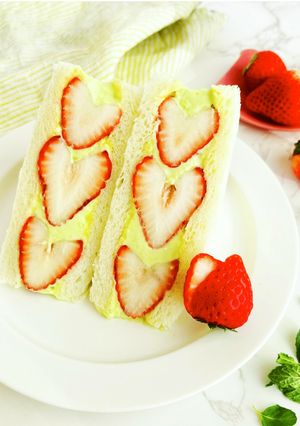 アボカドチーズクリームのいちごサンド-レシピのメイン写真