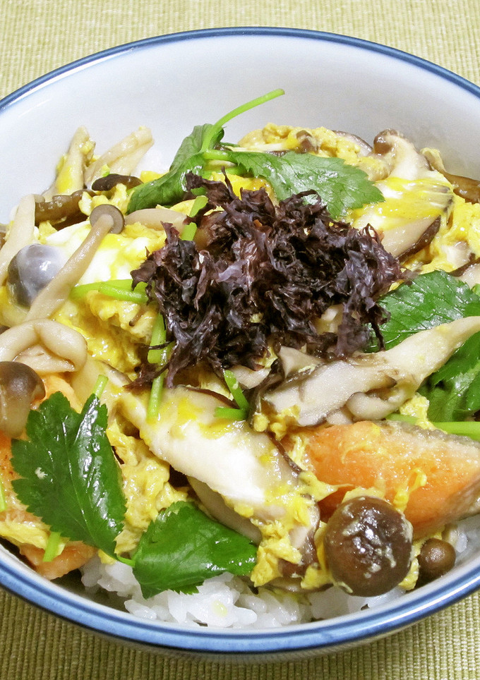 鮭ときのこの卵とじ丼-レシピのメイン写真