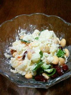 惣菜サラダ+大豆=お手軽でも栄養しっかり-レシピのメイン写真