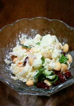 惣菜サラダ＋大豆＝お手軽でも栄養しっかり-レシピのメイン写真