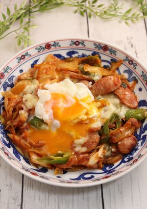 簡単！シャウエッセンのチーズキムチ炒め-レシピのメイン写真