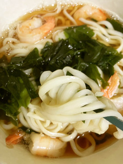 簡単 えびワカメうどん-レシピのメイン写真
