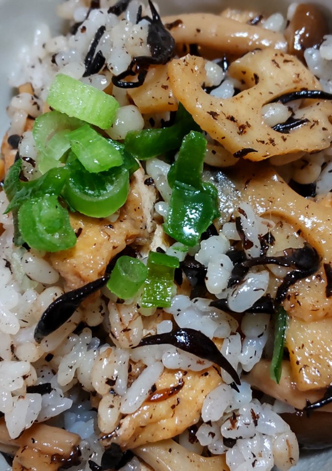 れんこんとしめじの混ぜご飯-レシピのメイン写真