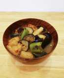 なすと甘長とうがらしのかんたん味噌汁
