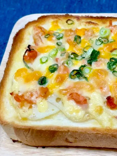 食パンアレンジ☆蓮根鮭マヨチーズトースト-レシピのメイン写真