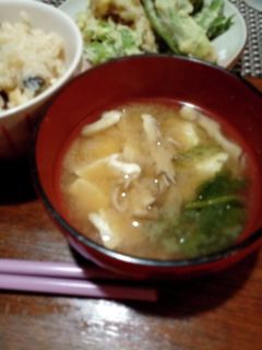 舞茸と崩し豆腐のみそ汁-レシピのメイン写真